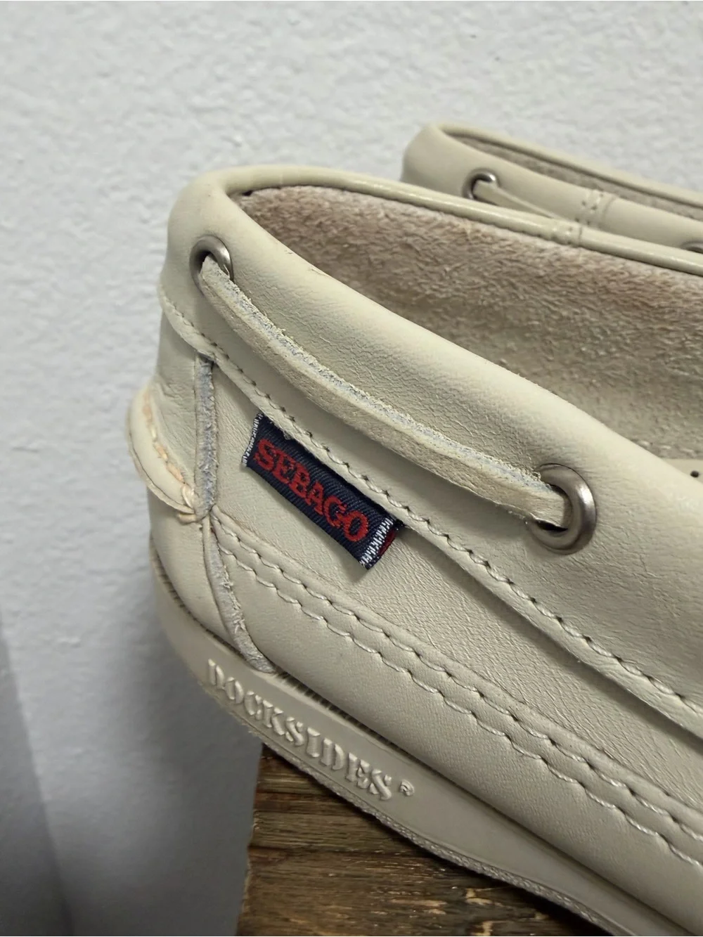 Sebago Docksiders Cream Leather Boat Shoes Loafers - Like New - Women’s 9.5